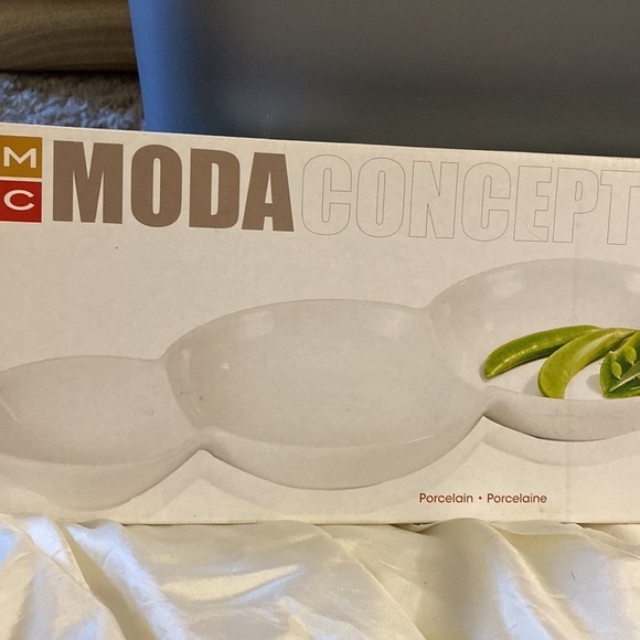 SOLD Moda Concept - Platter with 4 Sections - Picture 4 of 8